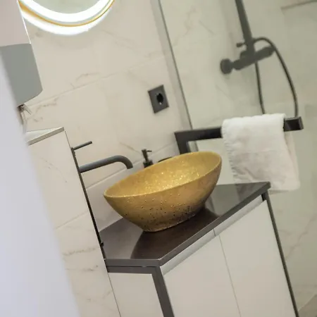 Marina Luxury Aparment